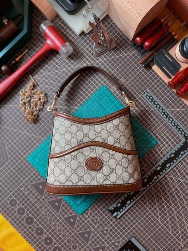 gg Bucket Bag Interlocking Double G Large Shoulder Bag shoulder bag for women lady 24.5cm/9.6in #696011 gg