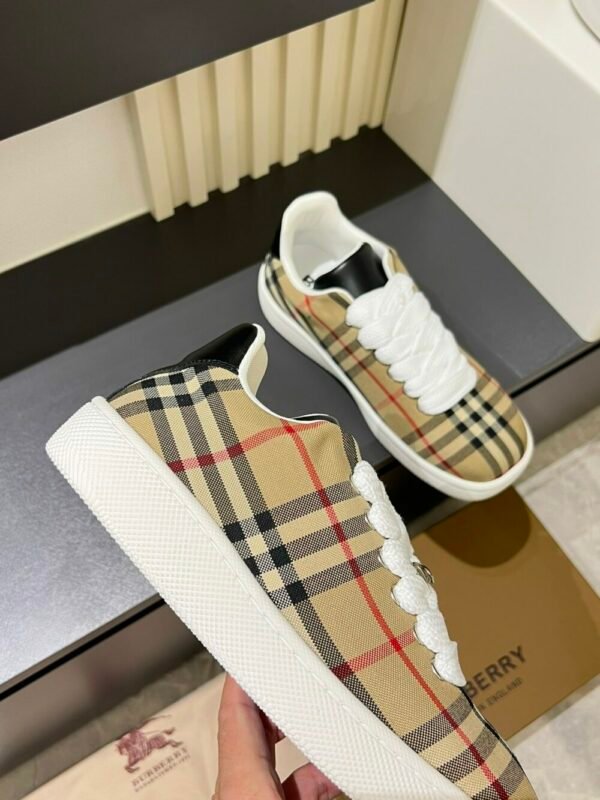 BURBER BOX series thick-soled men's casual sports shoes, trendy sneakers and bread shoes