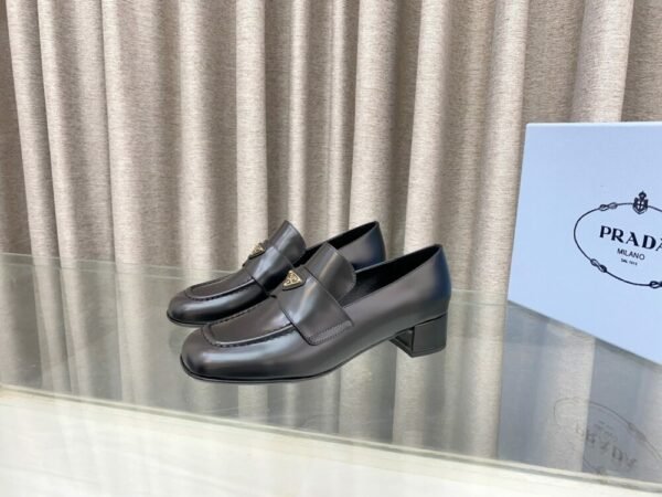 PRD 25ss Saint-Tropez cashmere loafers