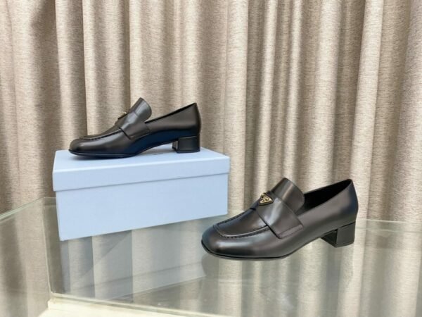 PRD 25ss Saint-Tropez cashmere loafers