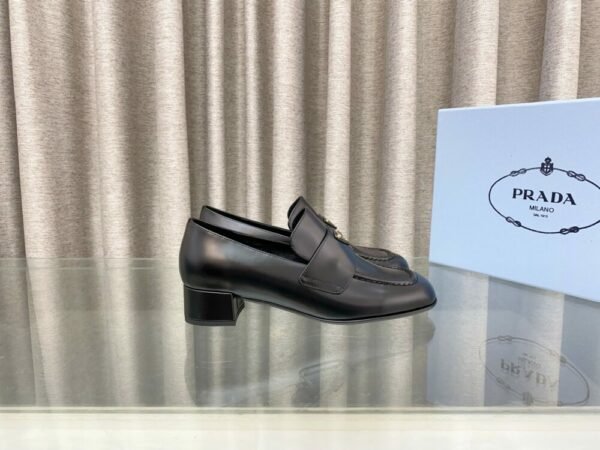 PRD 25ss Saint-Tropez cashmere loafers