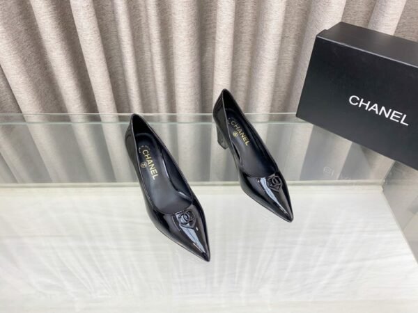 CHL 25ss pointed flat shoes and slippers Thick toe high heels