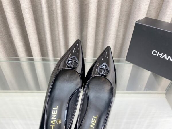 CHL 25ss pointed flat shoes and slippers Thick toe high heels