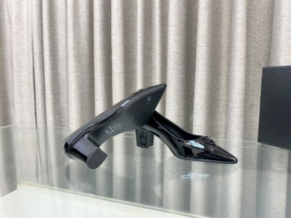 CHL 25ss pointed flat shoes and slippers Thick toe high heels