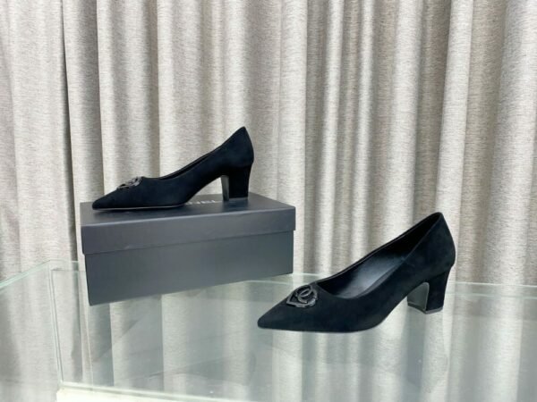 CHL 25ss pointed flat shoes and slippers Thick toe high heels