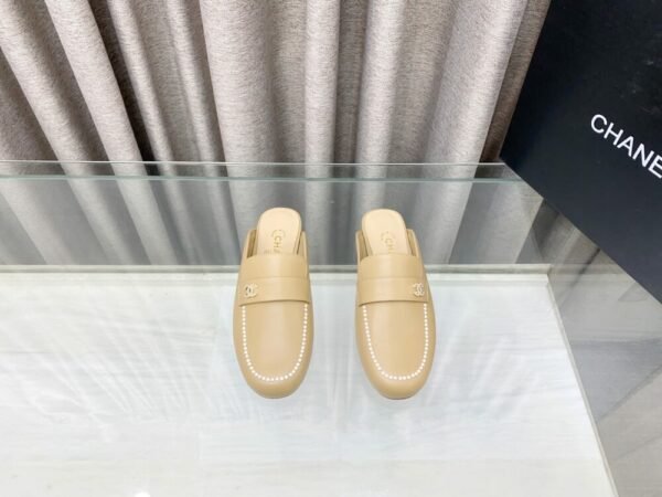 CHL 25ss Pearl Half Slippers/Loafers