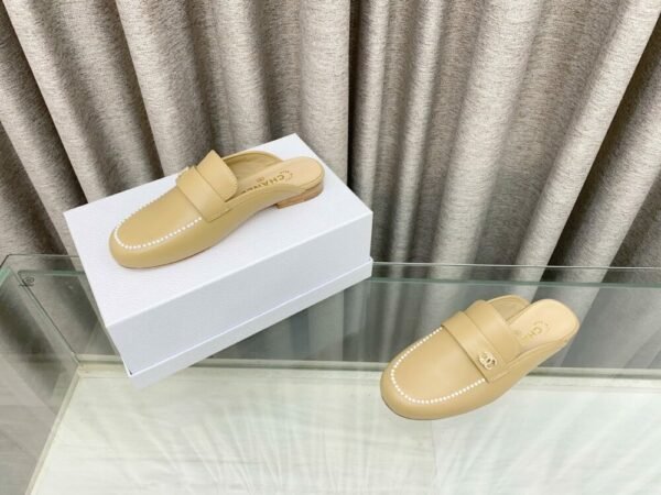 CHL 25ss Pearl Half Slippers/Loafers