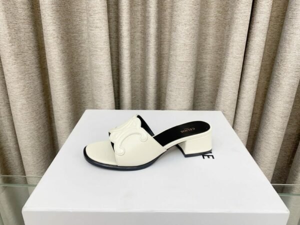 Cel**e Arc de Triomphe 25ss closed toe half-slip mule slippers