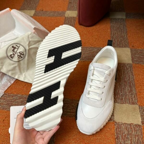 HM Bouncing series sports shoes