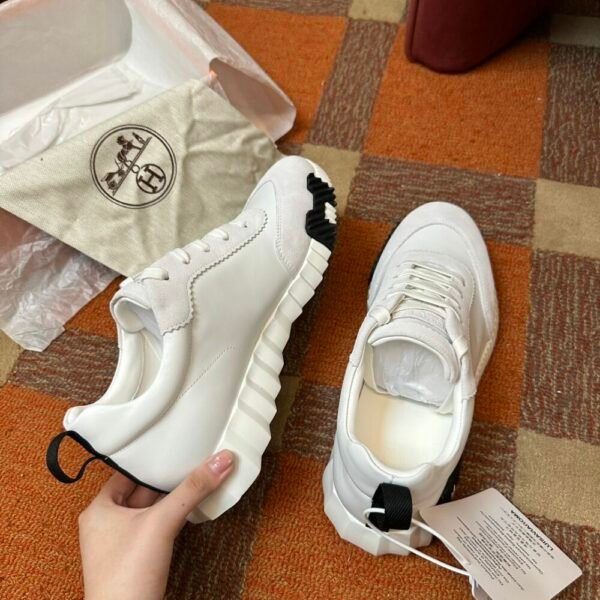HM Bouncing series sports shoes