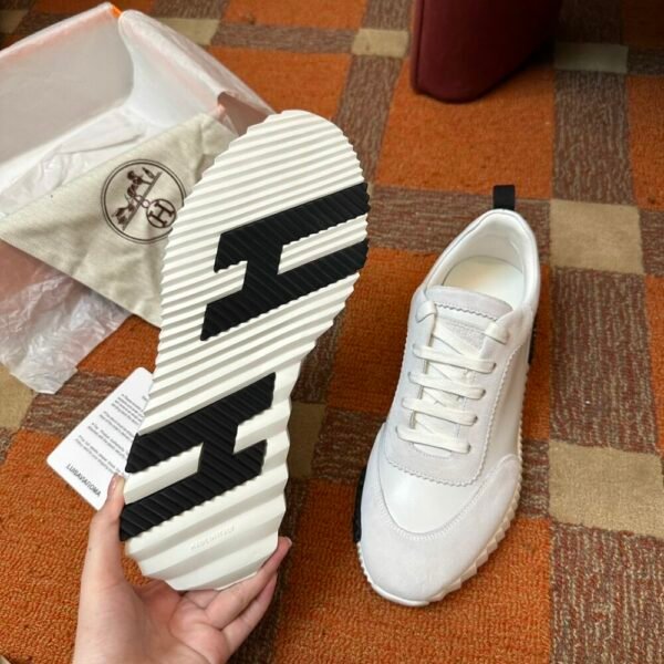 HM Bouncing series sports shoes