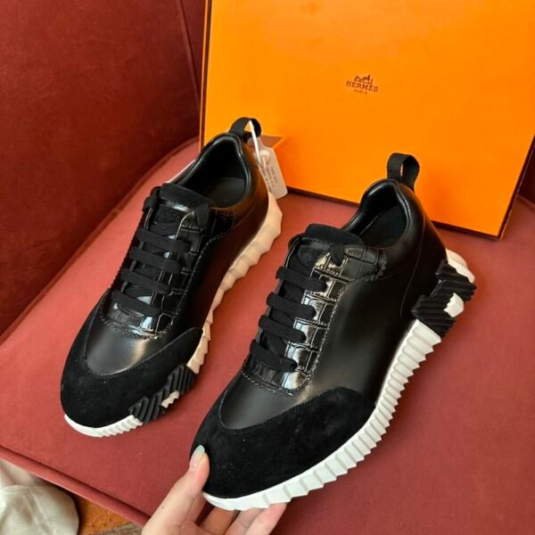 HM Bouncing series sports shoes