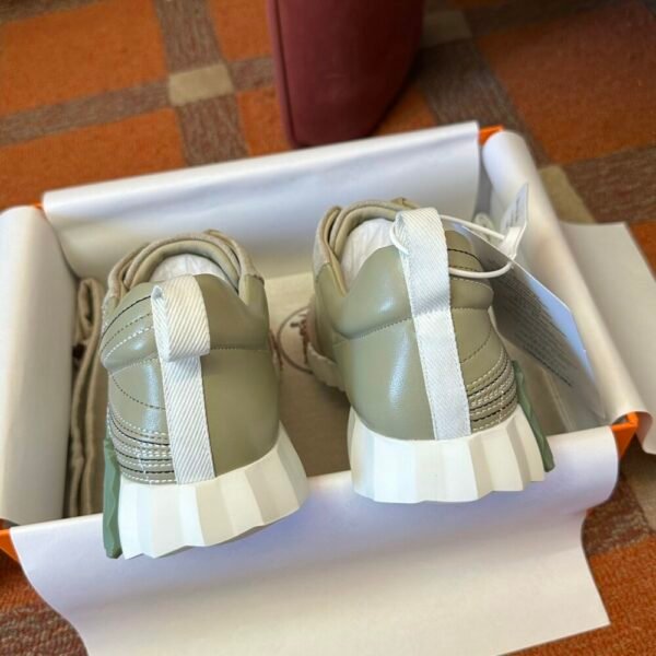 HM Bouncing series sports shoes