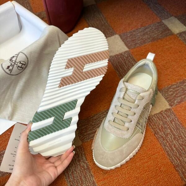 HM Bouncing series sports shoes