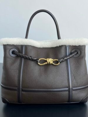 BO-VE Plush Medium Andiamo 743572 For Women 32.5cm BV VB