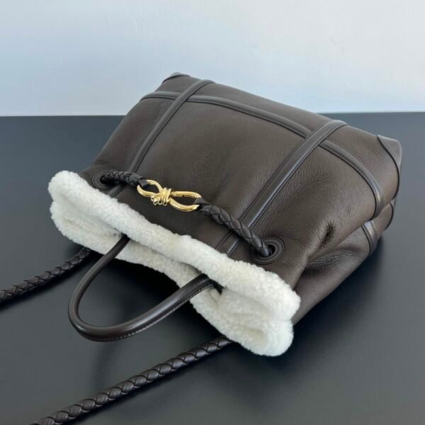 BO-VE Plush Medium Andiamo 743572 For Women 32.5cm BV VB
