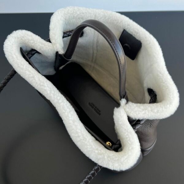 BO-VE Plush Medium Andiamo 743572 For Women 32.5cm BV VB