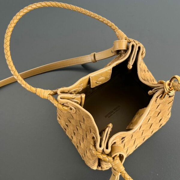 BO-VE Intrecciato woven leather shoulder bag 796569 For Women 21cm BV VB