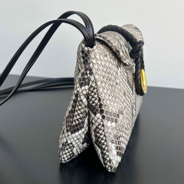 BO-VE Liberta snakeskin crossbody bag 806030 27.5cm/10.83in BV VB