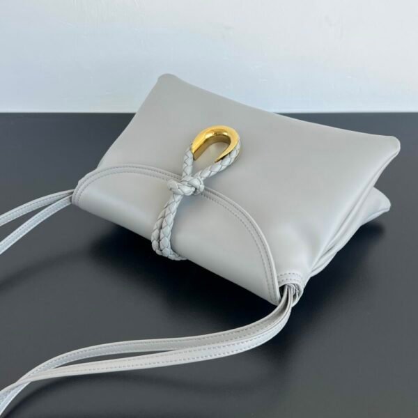 BO-VE 24ss 806030 Small Liberta handBag 27.5cm/10.8in BV VB