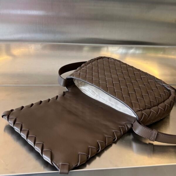BO-VE cobble Shoulder Bag 755659  27cm BV VB intrecciato lambskin