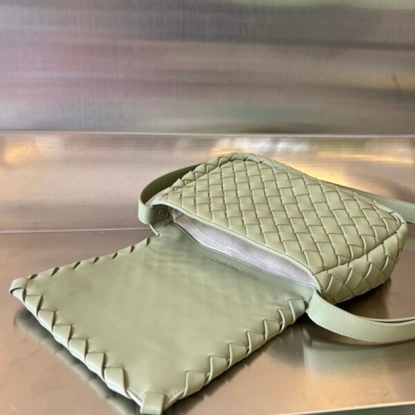BO-VE cobble Shoulder Bag 755659  27cm BV VB intrecciato lambskin