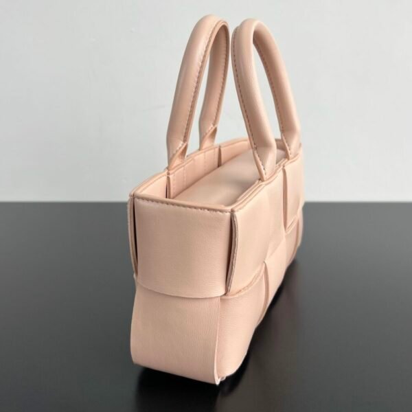 BO-VE 776778 mini east- west ARCO to special  22cm BV VB intrecciato lambskin