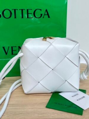 BO-VE 701915 Cassette Camera Bag 14cm BV VB