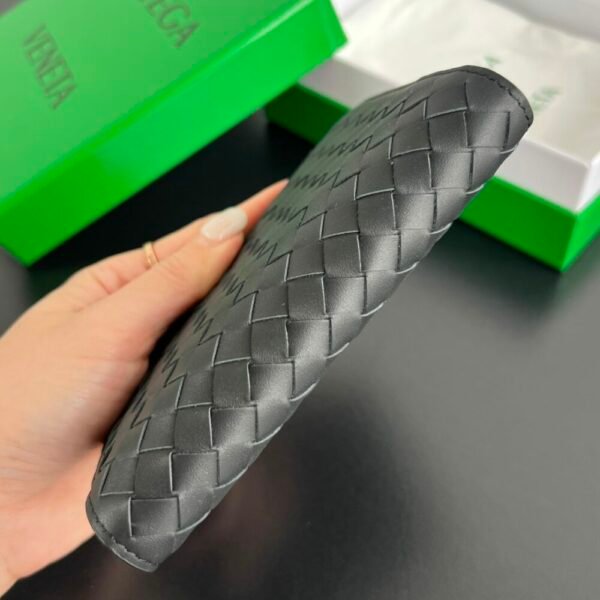 BO-VE Small woven passport holder 817398 cowhide 13.3x9.5cm BV VB