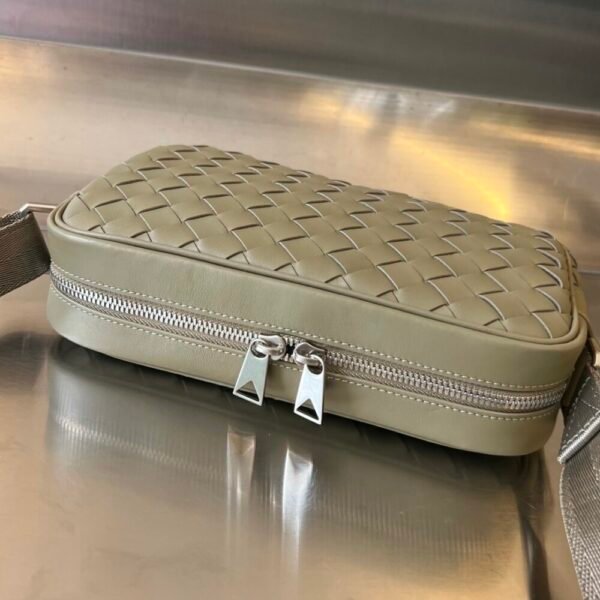 BO-VE 710048 Woven Camera Bag For Women 24.5cm BV VB