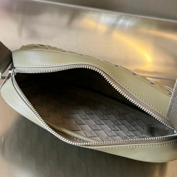 BO-VE 710048 Woven Camera Bag For Women 24.5cm BV VB