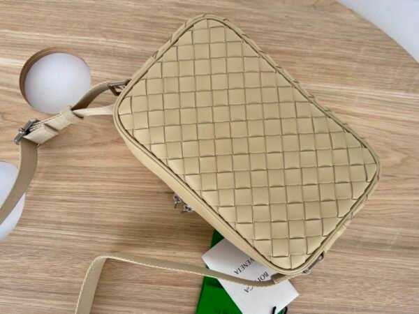 BO-VE 710048 Woven Camera Bag For Women 24.5cm BV VB
