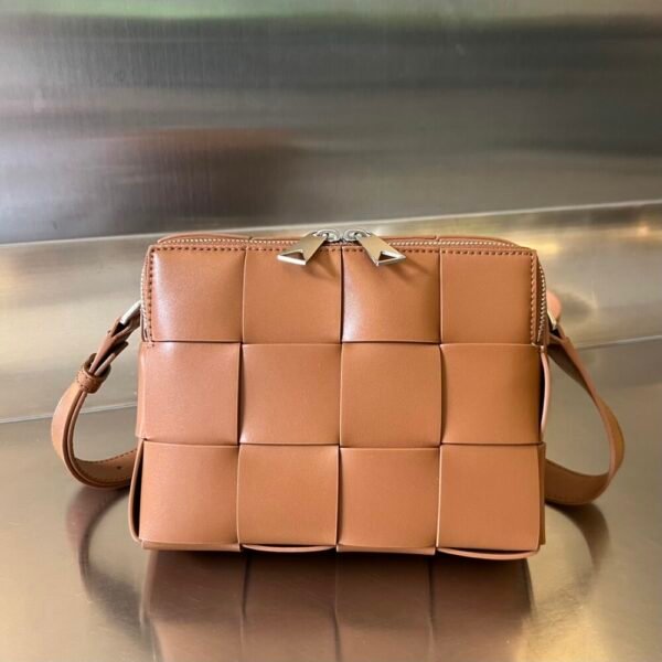 BO-VE 730027 Woven Camera Bag For Women/men 20cm BV VB