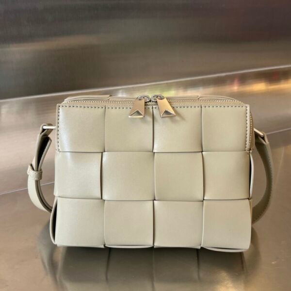 BO-VE 730027 Woven Camera Bag For Women/men 20cm BV VB