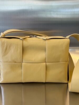 BO-VE 731165 Woven Camera Bag For Women/men 28cm BV VB