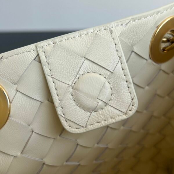 BO-VE Chain parachute 817175 sheepskin women bag 21cm BV VB