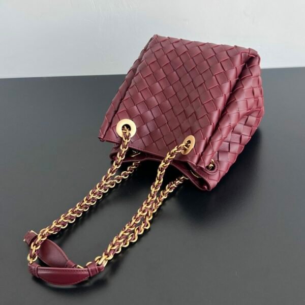 BO-VE Chain parachute 817175 sheepskin women bag 21cm BV VB