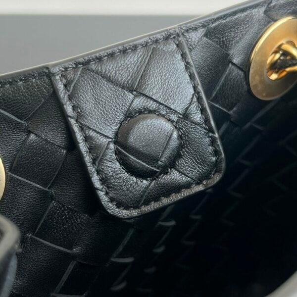 BO-VE Chain parachute 817175 sheepskin women bag 21cm BV VB