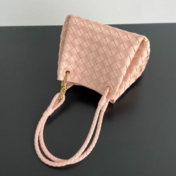 BO-VE Chain parachute 796569 sheepskin women bag 21cm BV VB