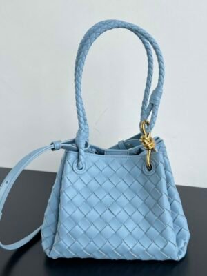 BO-VE Chain parachute 796569 sheepskin women bag 21cm BV VB