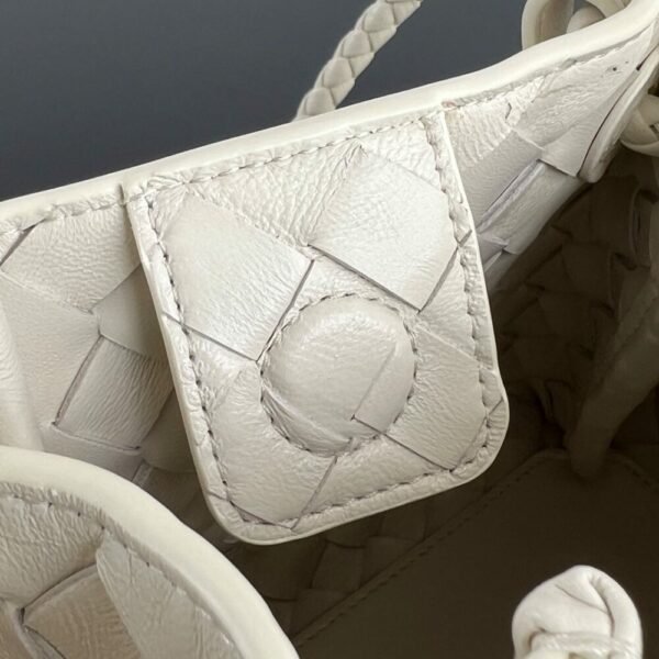 BO-VE Chain parachute 796569 sheepskin women bag 21cm BV VB