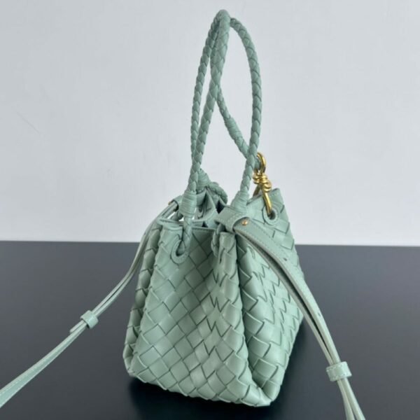 BO-VE Chain parachute 796569 sheepskin women bag 21cm BV VB