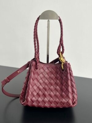 BO-VE Chain parachute 796569 sheepskin women bag 21cm BV VB