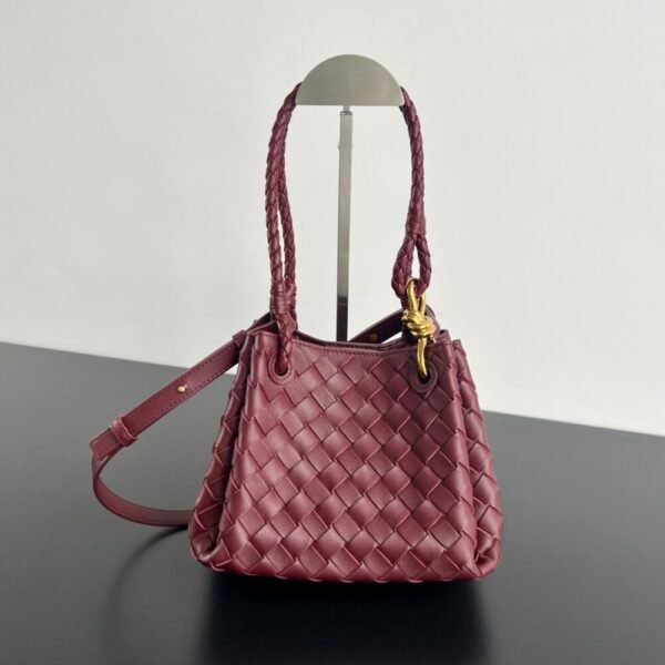 BO-VE Chain parachute 796569 sheepskin women bag 21cm BV VB
