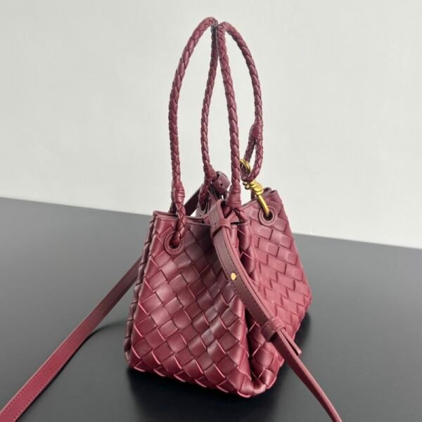 BO-VE Chain parachute 796569 sheepskin women bag 21cm BV VB