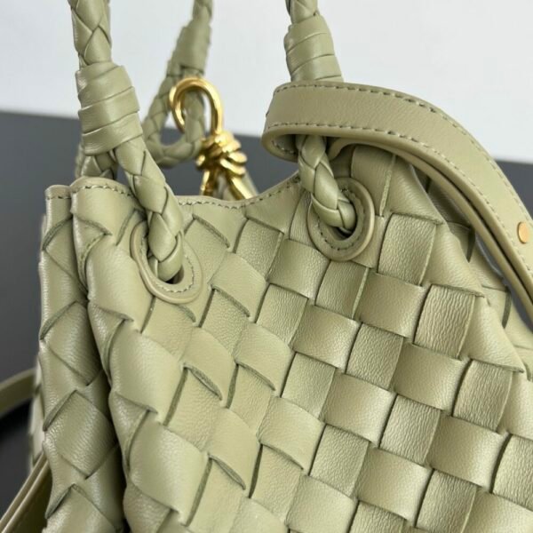 BO-VE Chain parachute 796569 sheepskin women bag 21cm BV VB