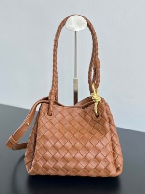 BO-VE Chain parachute 796569 sheepskin women bag 21cm BV VB
