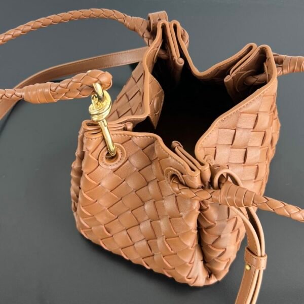 BO-VE Chain parachute 796569 sheepskin women bag 21cm BV VB