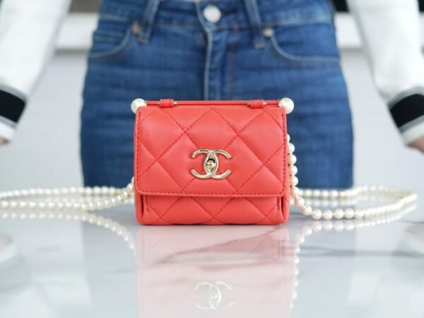 wsxc1742913583169_0 CHL 24ss Spring/Summer New Pearl Chain Mini Triangle Bag Orange 12cm