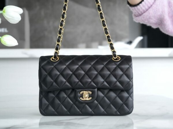 CHL Classic Flap Black Sheep Gold Small 23cm